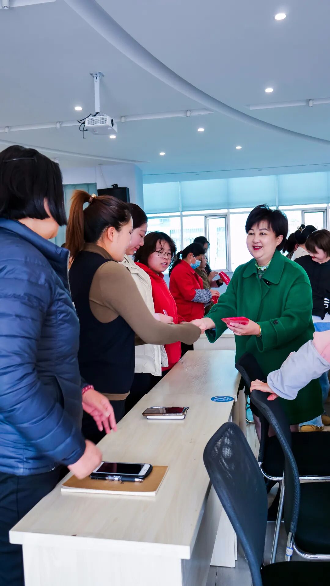 服务涵盖昆明无人机培训、昆明保安服务、昆明物业服务、昆明宠物医疗美容、昆明职业技能培训服务、昆明广告策划、昆明安防监控。