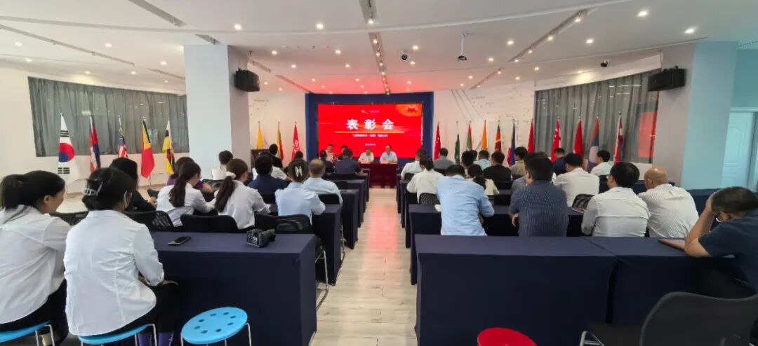 服务涵盖昆明无人机培训、昆明保安服务、昆明物业服务、昆明宠物医疗美容、昆明职业技能培训服务、昆明广告策划、昆明安防监控。