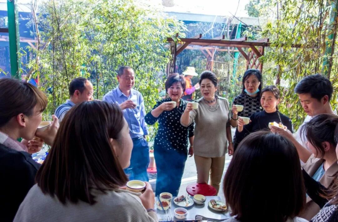 服务涵盖昆明无人机培训、昆明保安服务、昆明物业服务、昆明宠物医疗美容、昆明职业技能培训服务、昆明广告策划、昆明安防监控。