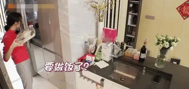 王鷗豪宅曝光，廚房在2樓超氣派，但冰箱食物哪像女明星吃的？ 家居 第10張