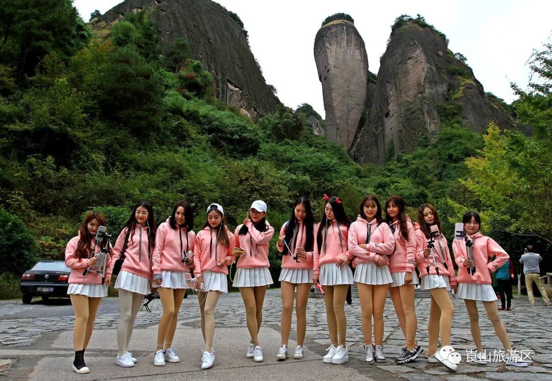 上海到重庆飞机票价是多少_上海到重庆飞机全价票_上海到重庆飞机票价