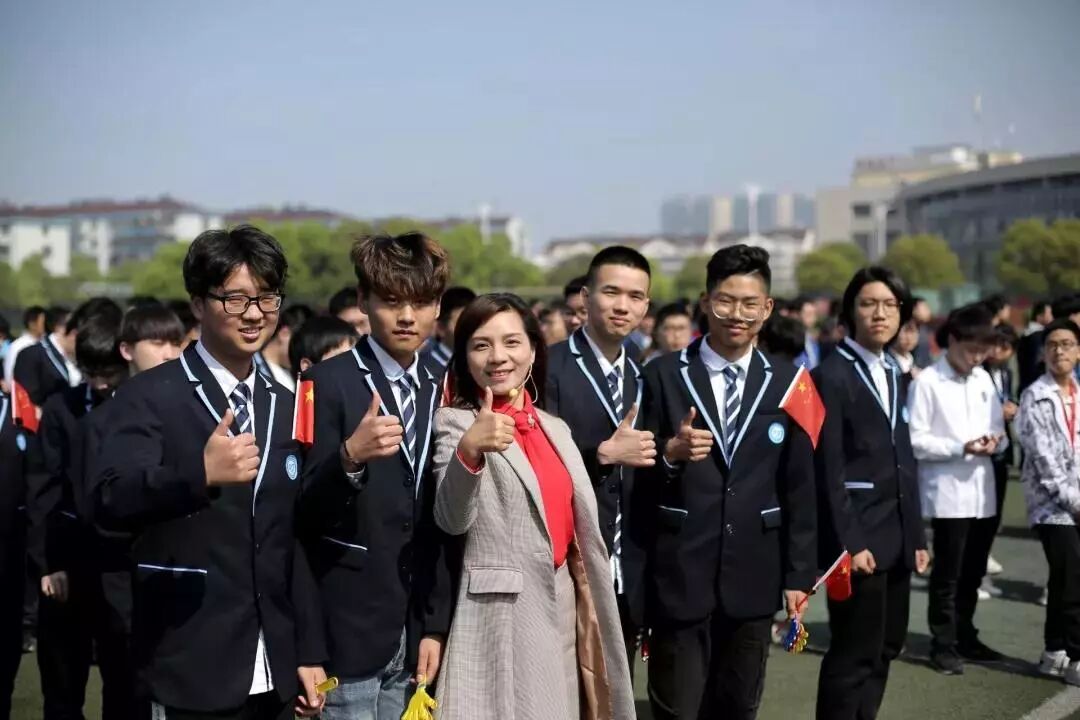 这群宜兴人用“快闪”献礼祖国