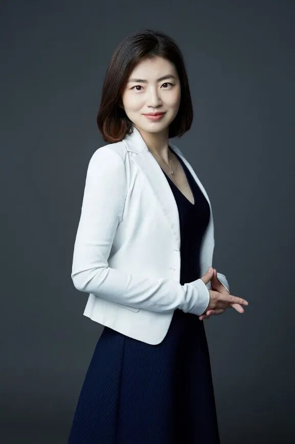 华扬联众公关事业部总经理宫琼自从2020年12月正式签约后，我们团队一行6人