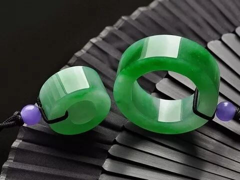 这四种翡翠造型，寓意好又百搭，最适合女人佩戴！