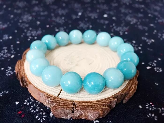 “贵翠”是翡翠吗？一字之差，价格居然差这么多！