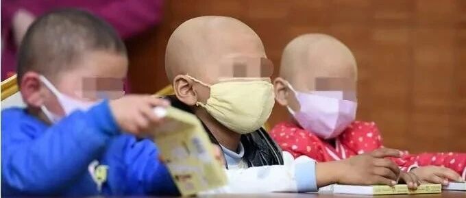 【血液专科】白血病有哪些症状？哪些人易得白血病？