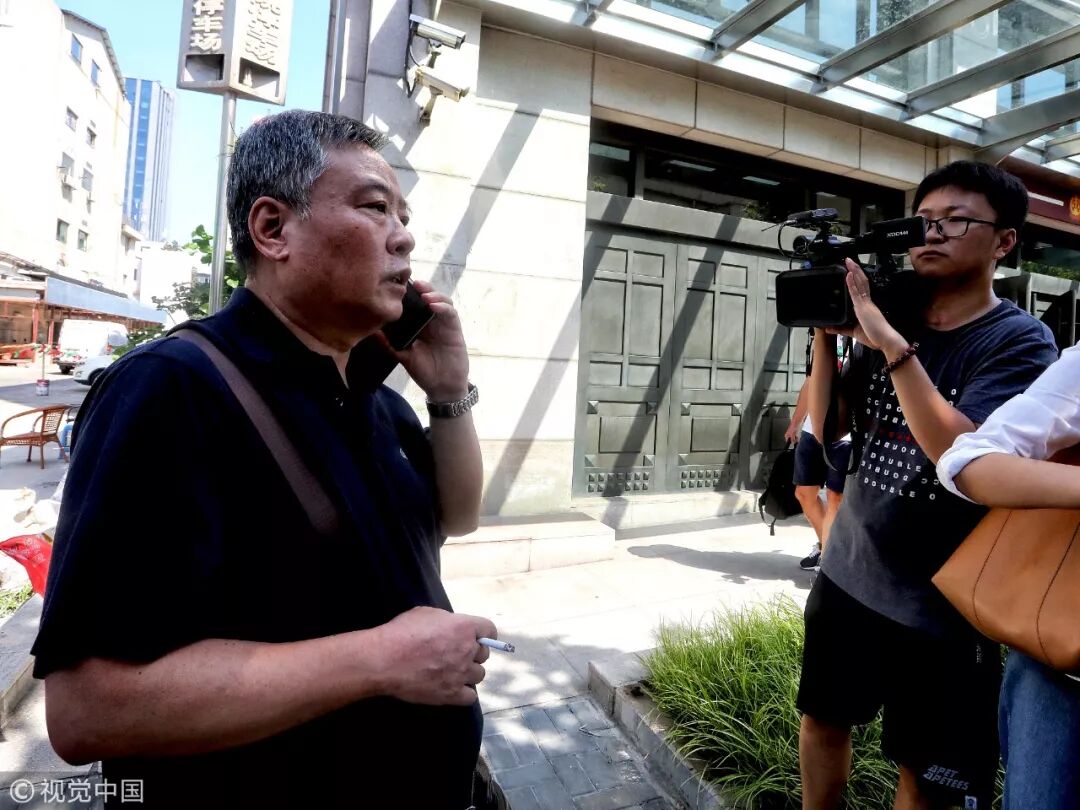 ��ͥ�����ı������Ǹ�ĸһֱ��Ϊ���ӻ�С