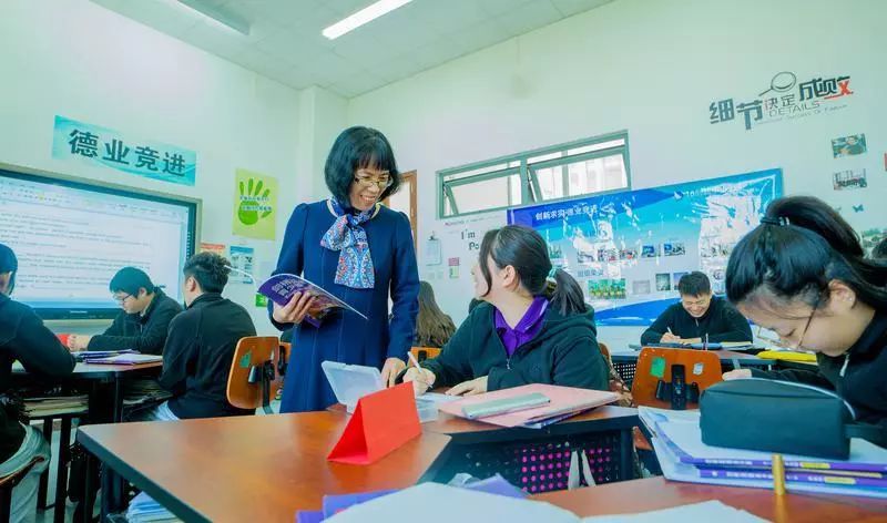 电子科技职业学院校长_电子科技学院校长_电子科技职业学院 李明明