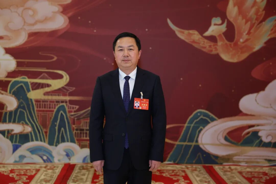 神农架林区区长刘启俊加快建设世界著名生态旅游示范地