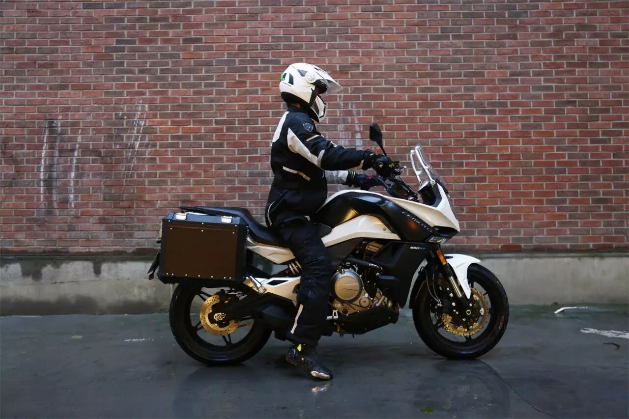 新年第一车——春风650mt量产版有惊喜!