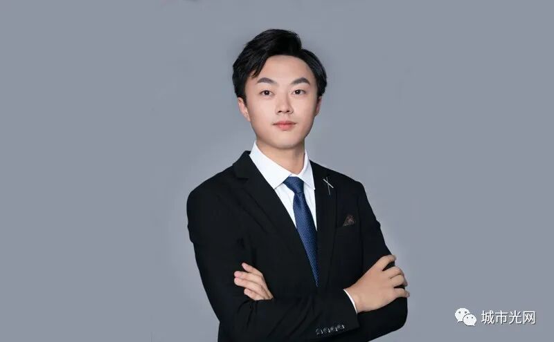 吴传龙此次论坛以"文创发展新业态与夜游科技发展"为主题,广邀文旅