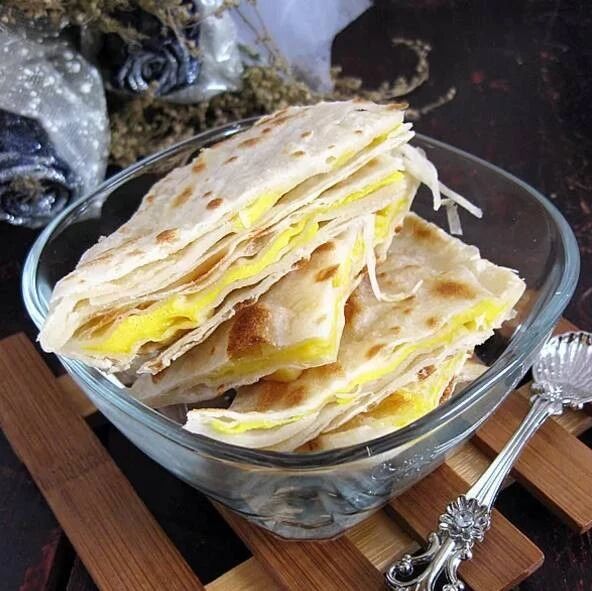 这样做鸡蛋灌饼简单又美味！焦香可口
