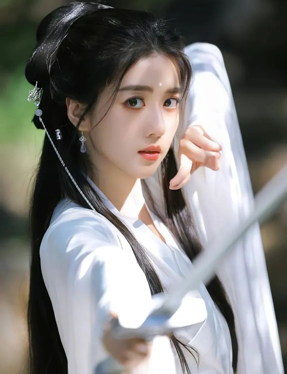 网传赴山海找了杨肸子换脸,武僧之死 演员换角 辱华风波，《赴山海》2000万AI换脸难救"..