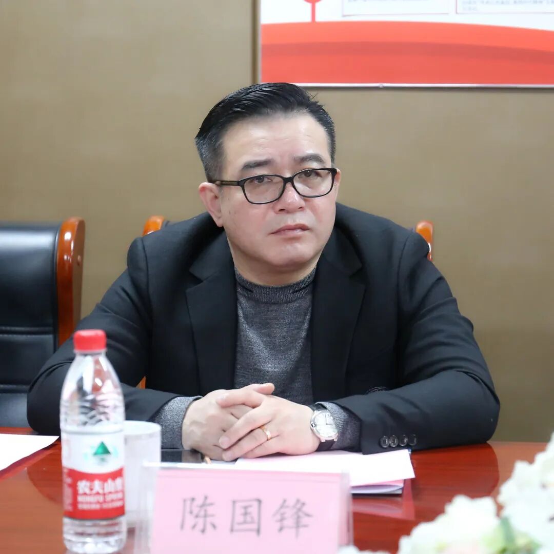 商会会长陈德放简要介绍了市温州商会的全面建设及会员企业的发展情况