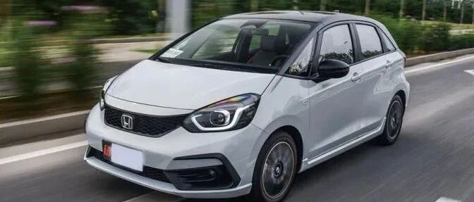 听歌还得用手机！第四代本田飞度，配置选择令人费解