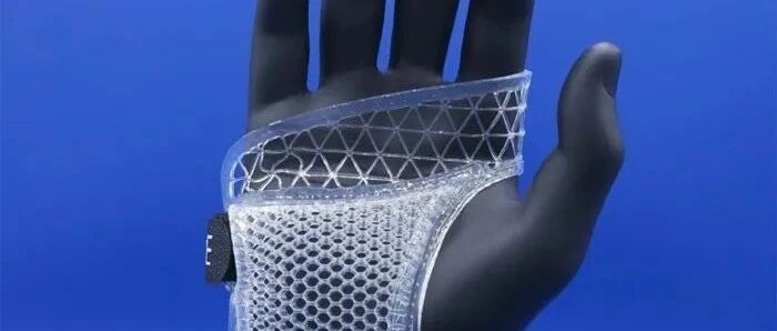 InnovatiQ(原RepRap)最新推出全彩硅胶3D打印机