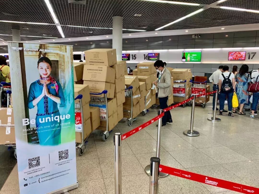 一批批来自世界各地的医疗物资已抵达中国 请记住他们！