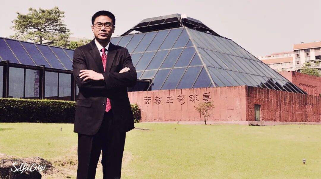 吴凌云结缘南越王博物馆30载从讲解员到守护人丨藏拍人物