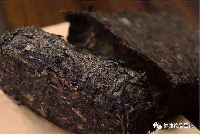 除“金花”外，安化黑茶还有哪些保健物质？