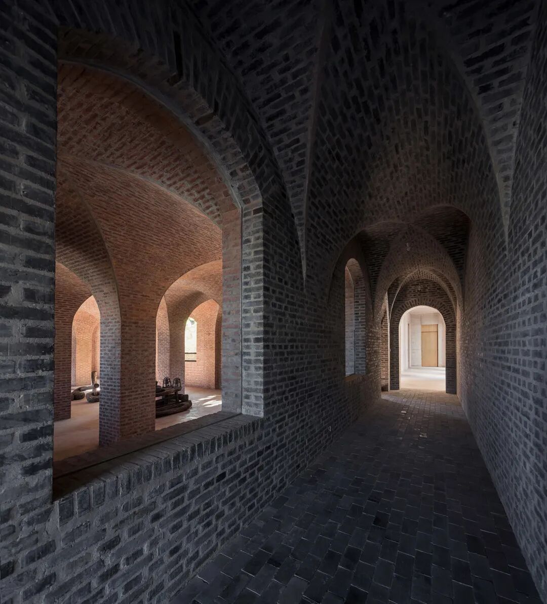 场所精神 英文_场所精神——迈向建筑现象学_场所精神