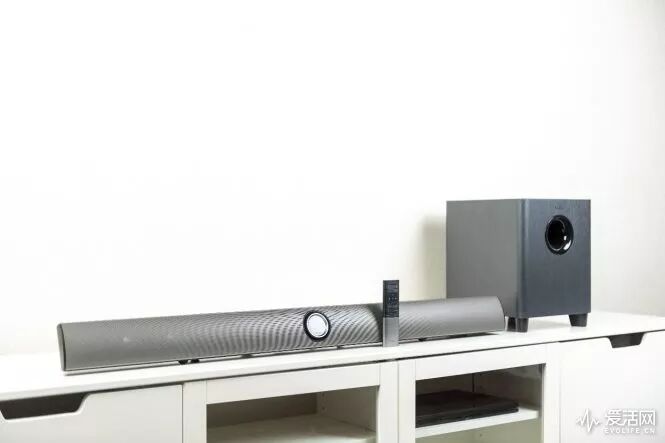 漫步者口碑推介丨看漫步者b8电视音响如何拯救糟糕的客厅音质