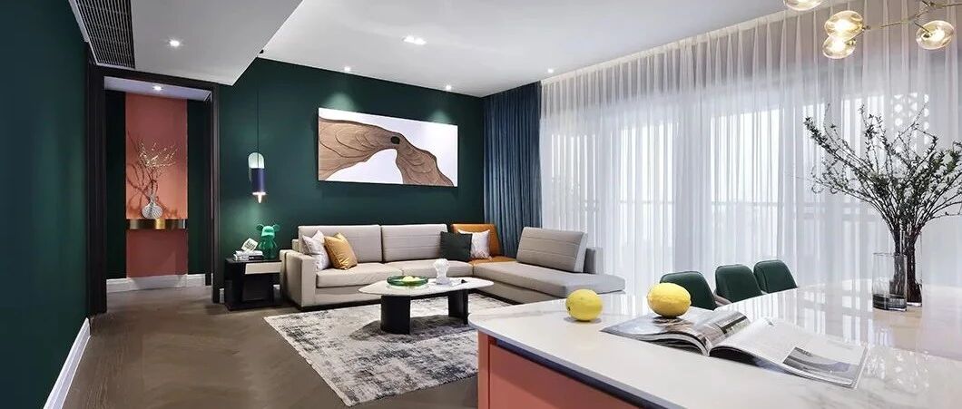 设计师：这样的撞色搭配，太美了！