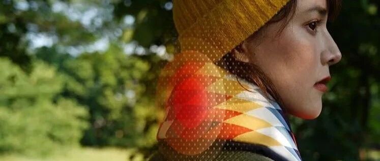 李佳琦直播卖疯了！黑科技自发热围巾，5秒打败冬天，凹造型必须有它