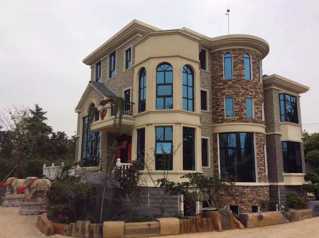 怎样的外墙装饰给人耳目一新?看完就明白!