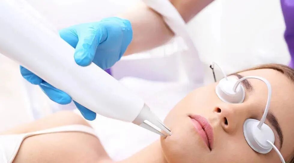 什么是光电治疗医美攻略丨哪些光电项目可以善闭口、黑头、痘痘？_https://www.jmylbn.com_新闻资讯_第7张