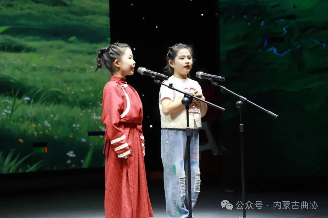 基层艺讯 | 达茂旗曲艺家协会首届曲艺展演精彩上演 第2张