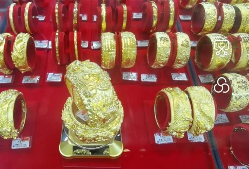 金价上涨却没人卖金_上涨金价卖金没人管怎么办_金价涨了卖合适还是留