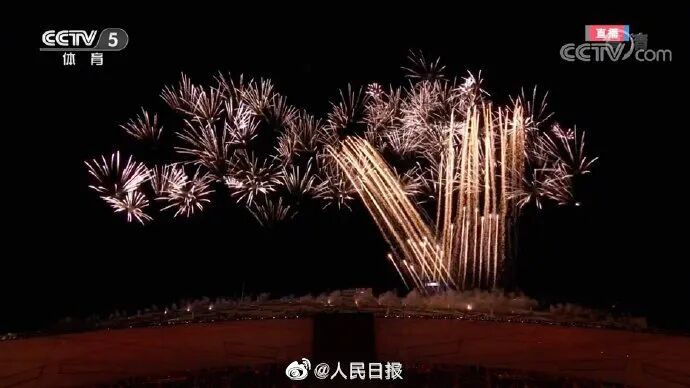 “张艺谋太懂了”，热搜爆了！高亭宇扛着徐梦桃，原因披露（组图） - 29