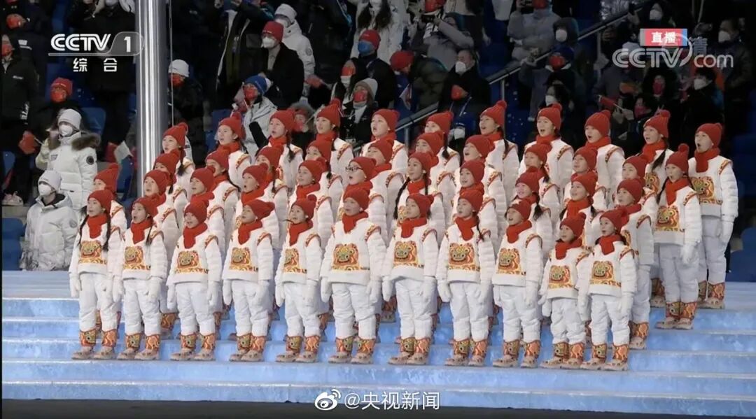 “张艺谋太懂了”，热搜爆了！高亭宇扛着徐梦桃，原因披露（组图） - 31