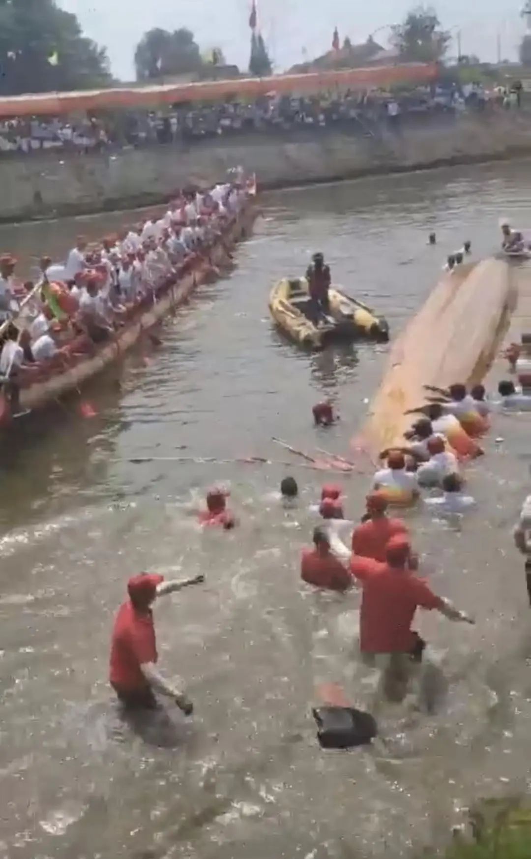 事發(fā)湖北！龍舟突然側(cè)翻，楊某（男，57歲）不幸身亡