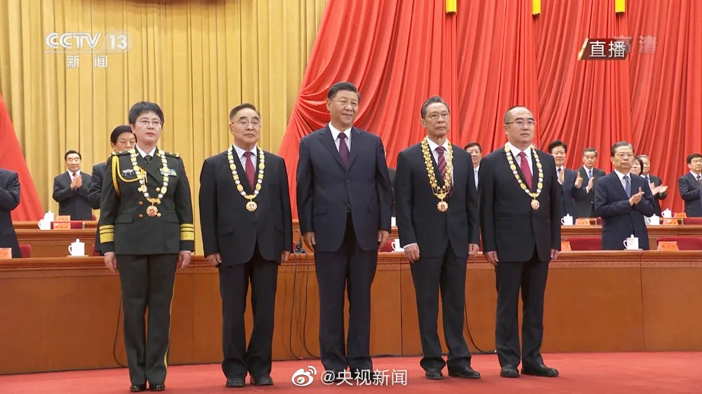 今天,全国都为他们刷屏!致敬! 今天,全国都为他们刷屏!致敬!