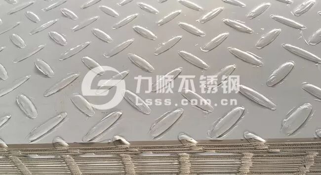 不锈钢花纹板厂家：力顺供应不同规格花纹板产品