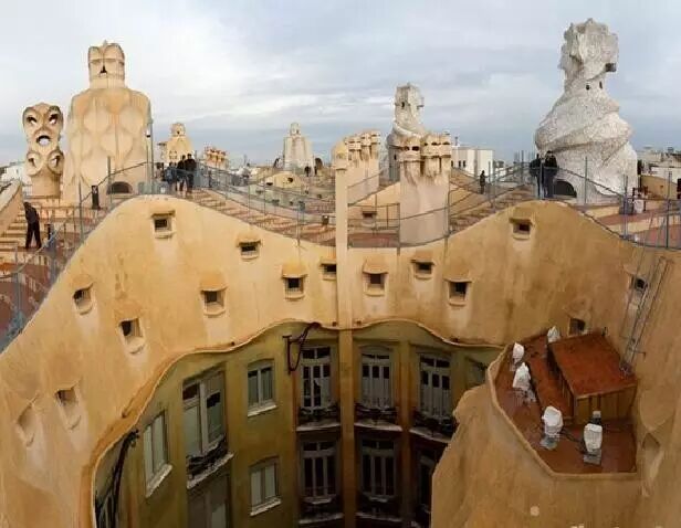 鬼才建筑师安东尼高迪的不凡建筑设计