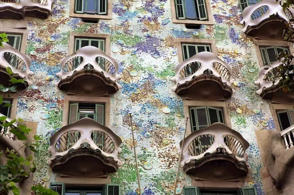 鬼才建筑师安东尼高迪的不凡建筑设计