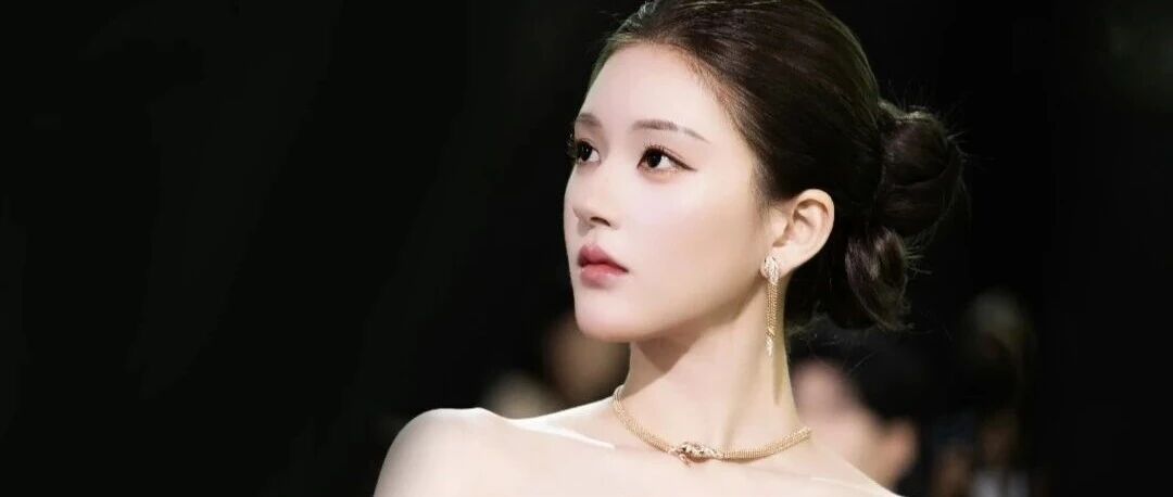 赵露思:把眼泪熬成星光,把苦难活成勋章