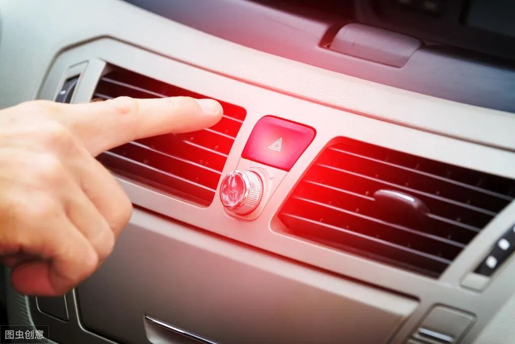 警告路边停车打双闪将被罚150元并扣3分科目一学到哪去了