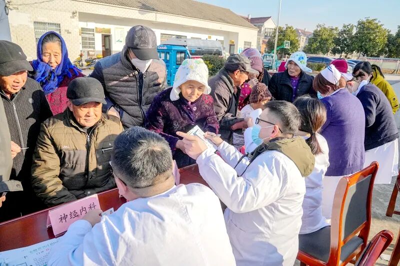 巡回医疗队一周一村（李博摄）4.jpg