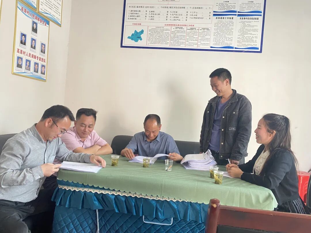 5月7日,乡党委副书记,乡长蒋芃,乡党委副书记,政法委员王寅名到各旧村