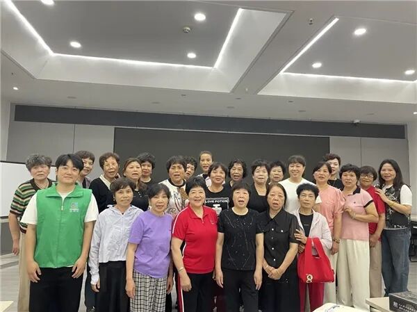 瓯海区开展“见‘圾’行动，‘浙’里分类”主题宣传活动