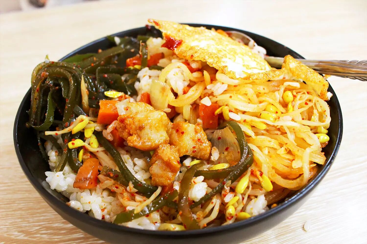 鸡柳拌饭.这是每个休闲广场的少年都吃过的味道.