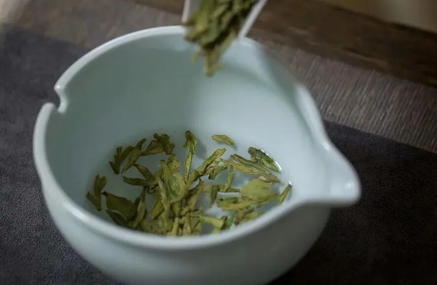 雨花茶的正确冲泡姿势