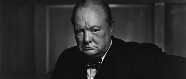 “业余小说家”丘吉尔和他虚构的“权力的游戏”