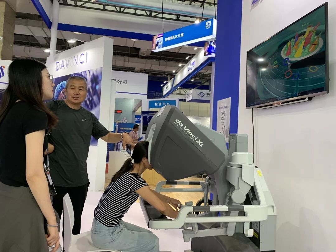 开刀孔怎么开刀新闻 ｜ 手术无需开刀，仅打几个孔！「达芬奇手术机器人」，了解一下！_https://www.jmylbn.com_新闻资讯_第3张