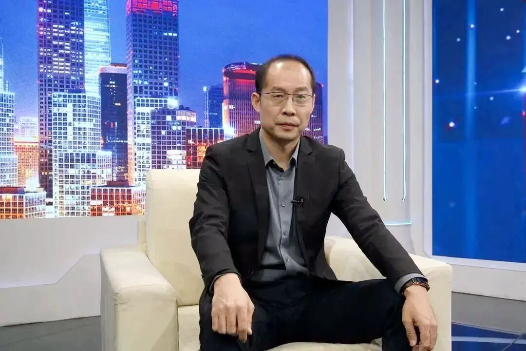 企业高端专访《对话中国品牌》：董倩老师对话华为云服务总裁王辉图片