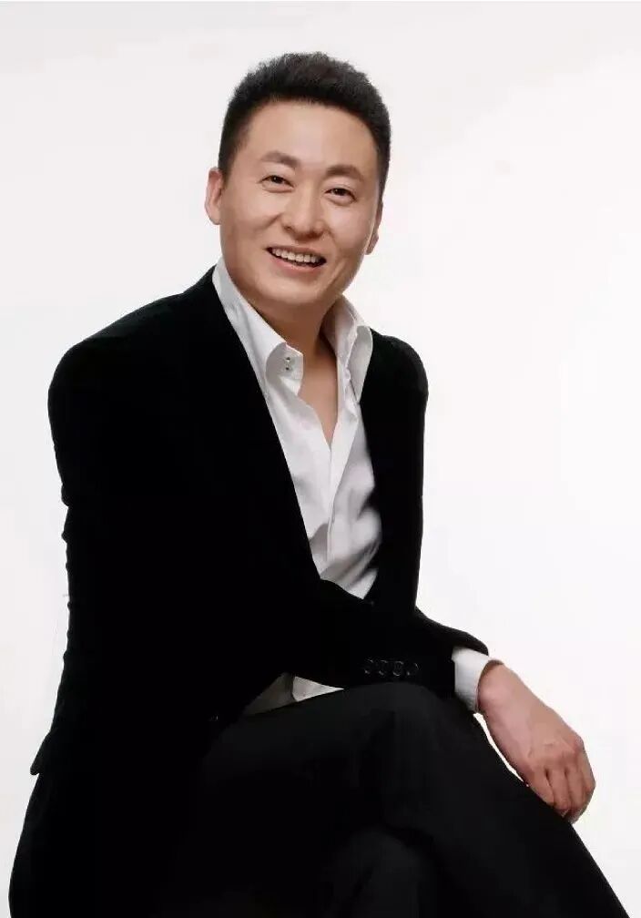 央视主播 姚雪松 图片