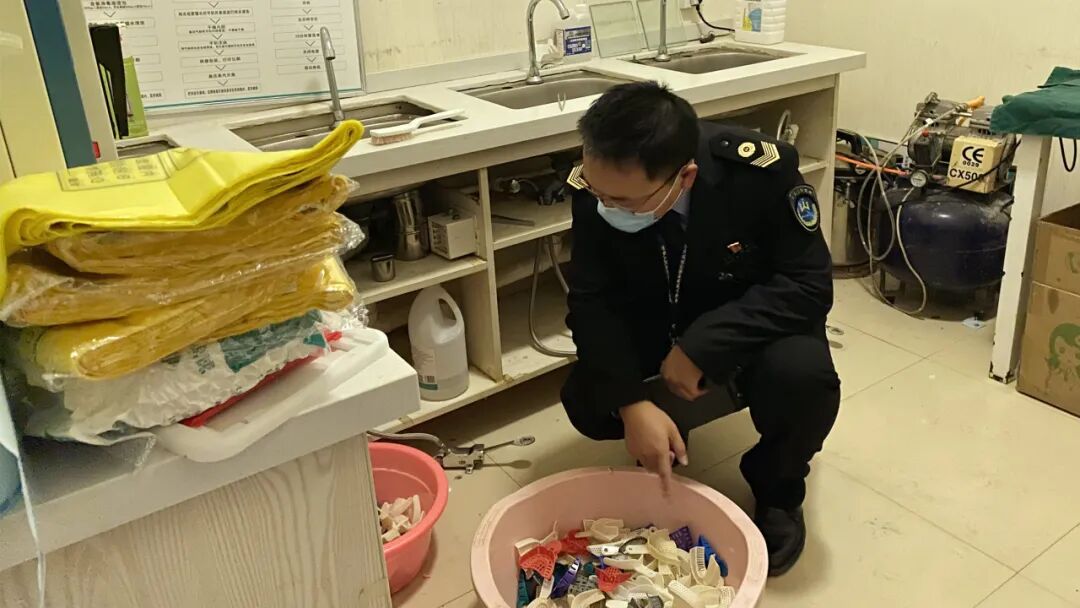 什么是一次性医疗用品用过的一次性口腔印模托盘清洗后再用，这家门诊部被罚！_https://www.jmylbn.com_新闻资讯_第2张